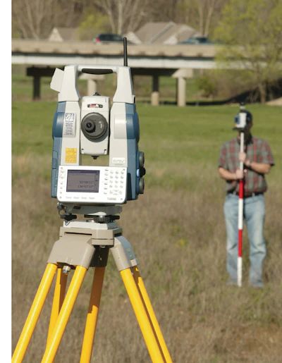 Srxrobotictotalstation 10084873
