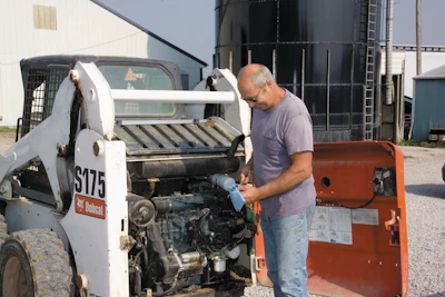 Skidsteer 10117758