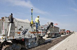 Shelly and Sands' subcontractor used a Trimble GCS900 universal total station system on its Wirtgen W 200 milling machine, enabling correct grade to be achieved the first time.