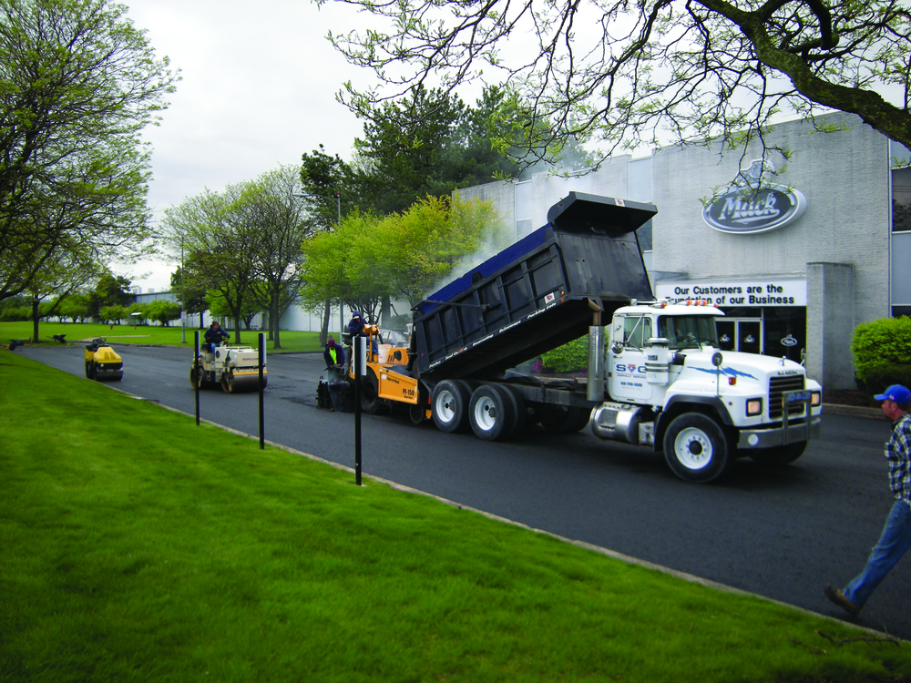 The first lift of the parking lot was a 2.5-in. lift of binder which was then compacted to 2 in. A second 2.5-in. lift and compaction to 2 in. followed.