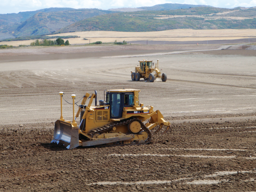 Once the company was awarded the Hayden Station project, Greg Haight, president of H&H Enterprises, immediately placed an order for a Trimble GPS base station, rover and two GCS900 grade control systems.
