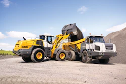 Liebherr offers an industrial parallel-lift linkage as an option to the standard Z-bar on its L 550 and L 556 models. This L 566 offers full breakout force and parallel lifting capability.