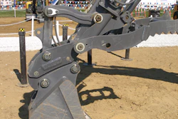 Volvo construction uses an innovative pin-on thumb design that allows the thumb to be used on its extendible dipper with an inner slide design.