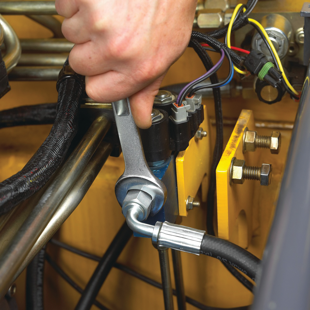 The proper connector tightened to the appropriate torque value helps prevent leaks.