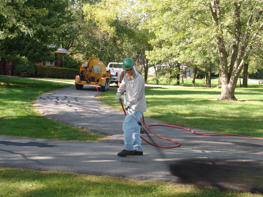 cumulative water loss happens rapidly in the early stages of film drying—in other words the first 80-90% of the film dries relatively fast, but the release of the last 15-20% of water takes much longer, requiring the right set of ambient and pavement conditions. For optimum performance, all water must leave the film: 80-90% is not good enough.