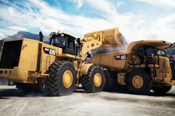 The 986H wheel loader has a 42,500-kg operating weight to form an effective pass match with the 770G and 772G trucks and many on-highway truck configurations.