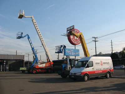 Approximately 60 percent of Star Rentals’ fleet is made up of aerials, the rest consists of general rental equipment. The mix ranges from small tools up to 135-foot telescopic booms. The company carries Genie, Skyjack, Gehl, John Deere and Bobcat product lines, and many more.
