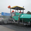 Precise timing: come 6 a.m., the base course was laid down on both left-hand lanes in a segment covering 3,875 square meters in the direct vicinity of Frankfurt Airport. Work on laying the binder course had already commenced at midday.