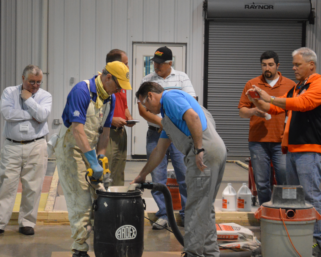 A group of about 30 ARDEX LevelMaster Elite Installers (LME) joined ARDEX Americas executives from May 19 to 21, to celebrate the 20th anniversary of the Elite Installer Program.