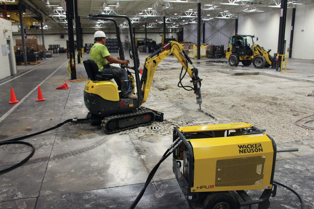 The Wacker Neuson 803 Dual Power 1-tonne excavator is specifically designed for interior applications and allows the machine to operate emissions-free while working indoors.