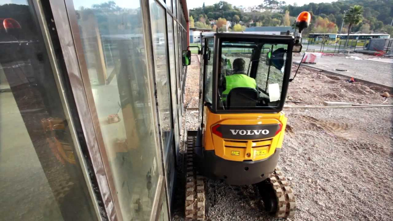 Video: Volvo Compact Excavator ECR25D