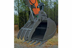 The combination of the excavator with its pin-on clamp has improved the crew’s productivity and profitability compared to previous equipment solutions.