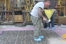 Video: How to Resurface a Concrete Pool Deck, Driveway or Patio Duraamen Microtopping
