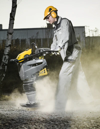 The LT6005 rammer series are slimmer than previous models for easy handling and enhanced visibility.