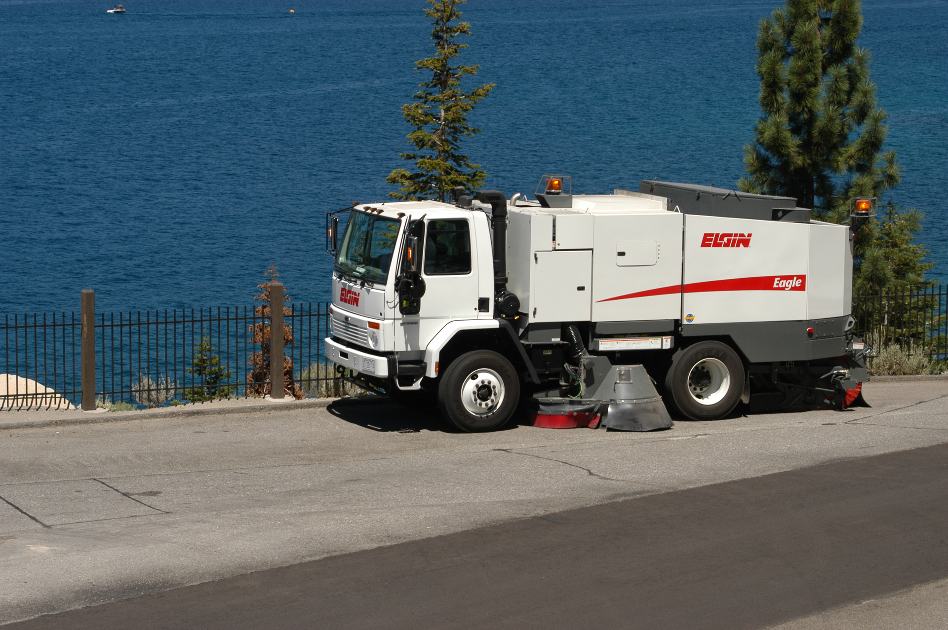 Waterless dust control mechanical sweepers are starting to be required by many municipalities in order to meet rigorous environmental specifications, such as air pollution. In states such as California, Texas and Oklahoma, where water conservation is a crucial issue, there has been a sharp increase in the purchase and use of waterless dust control sweepers.