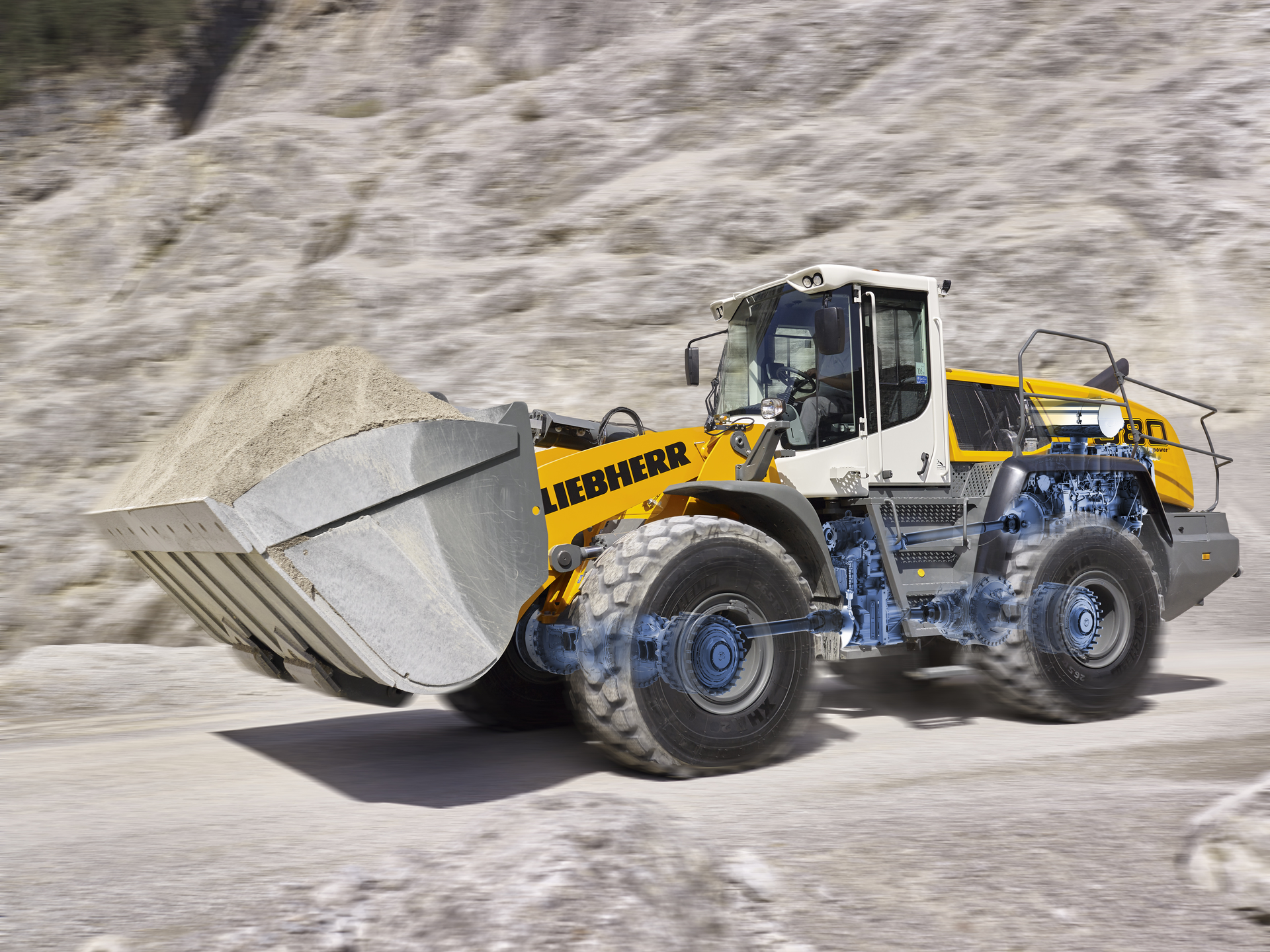 The XPower driveline allows continuous regulation of acceleration in all speed ranges without noticeable gear shifting or interruption in tractive force.