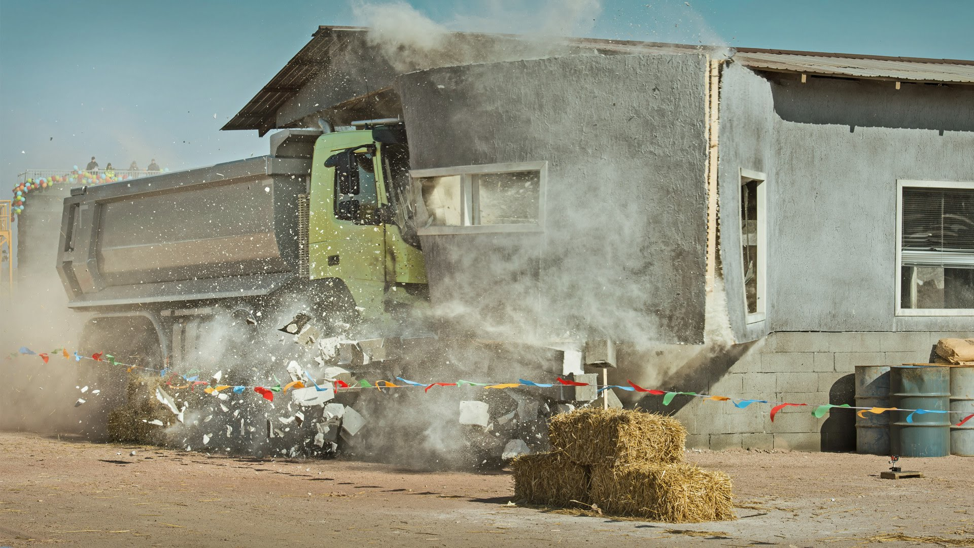 [VIDEO] Look Who’s Driving a Volvo Truck: 4-year-old Sophie