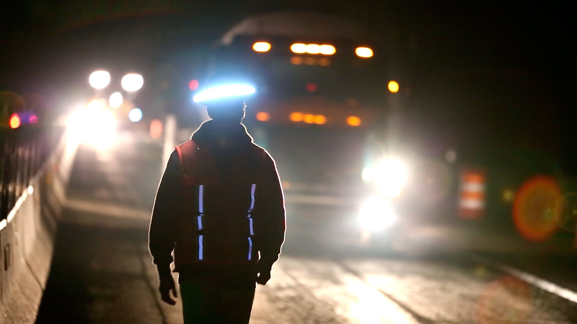 [VIDEO] Halo Light Hard Hat Light from ILLUMAGEAR