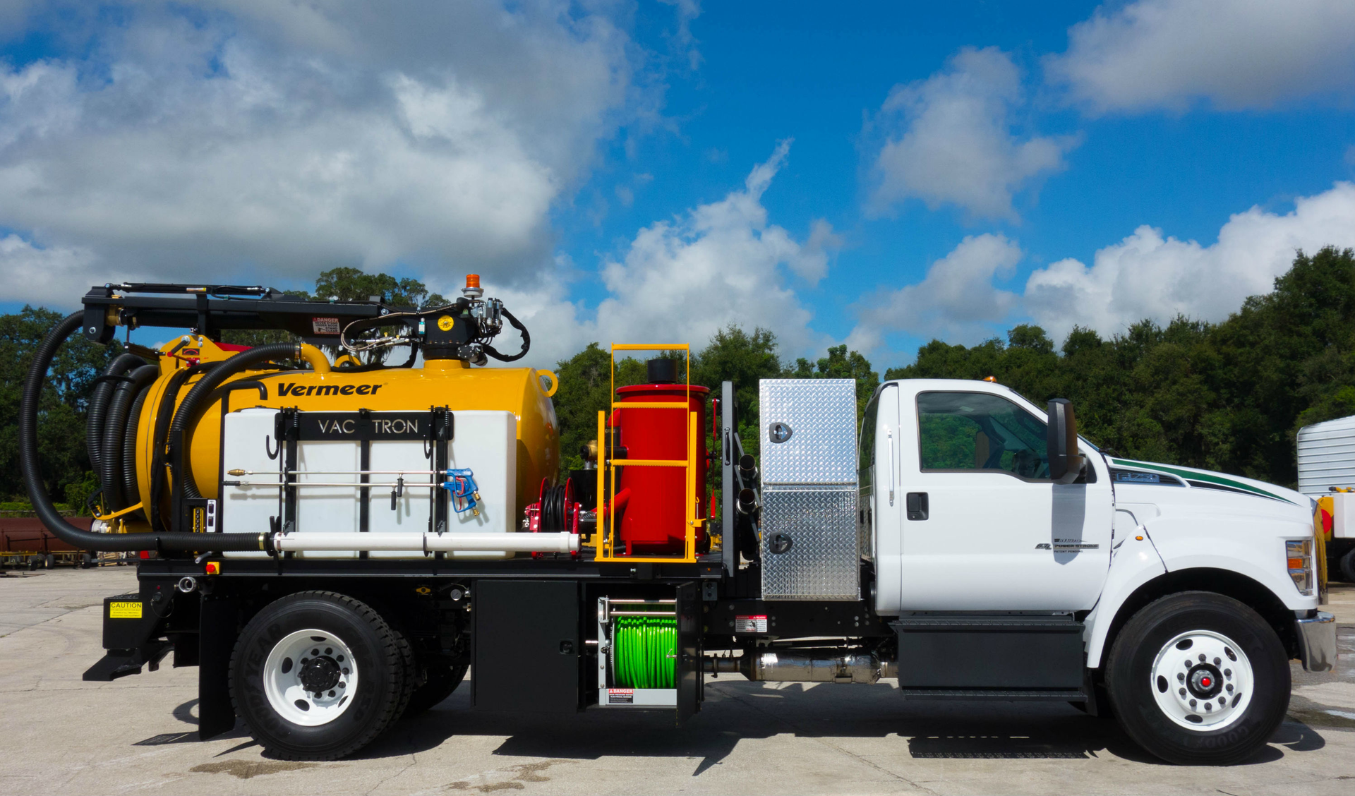 Vac Tron s Jetter Truck Vacuum Excavator with jetter pump package 57e92e5cb7b60