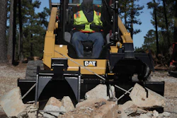 The one-piece enclosed cab design on all Cat D series models delivers a clean, quiet working environment that minimize fatigue and facilitates use of radios and other features.