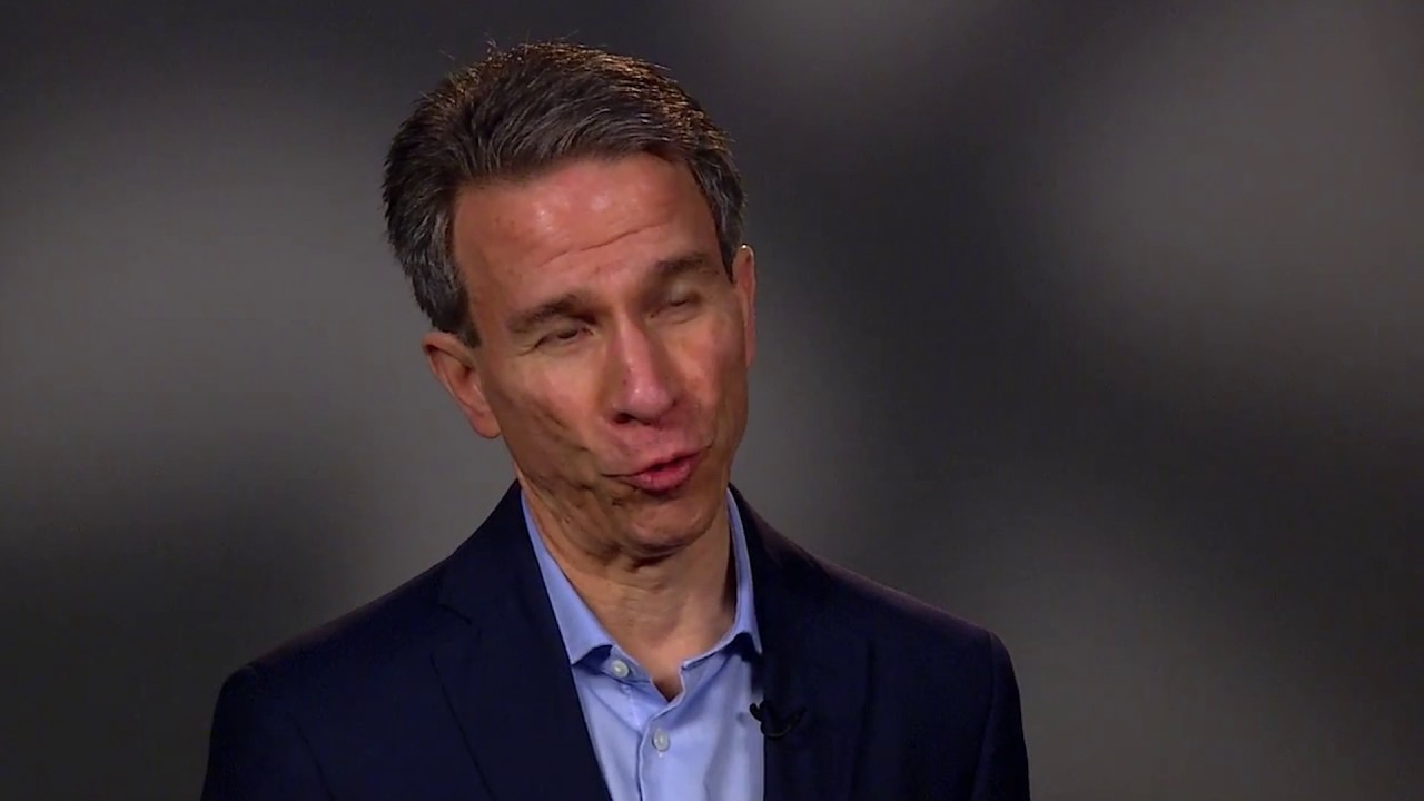 [VIDEO] Caterpillar Not Expecting Infrastructure Boost in 2017