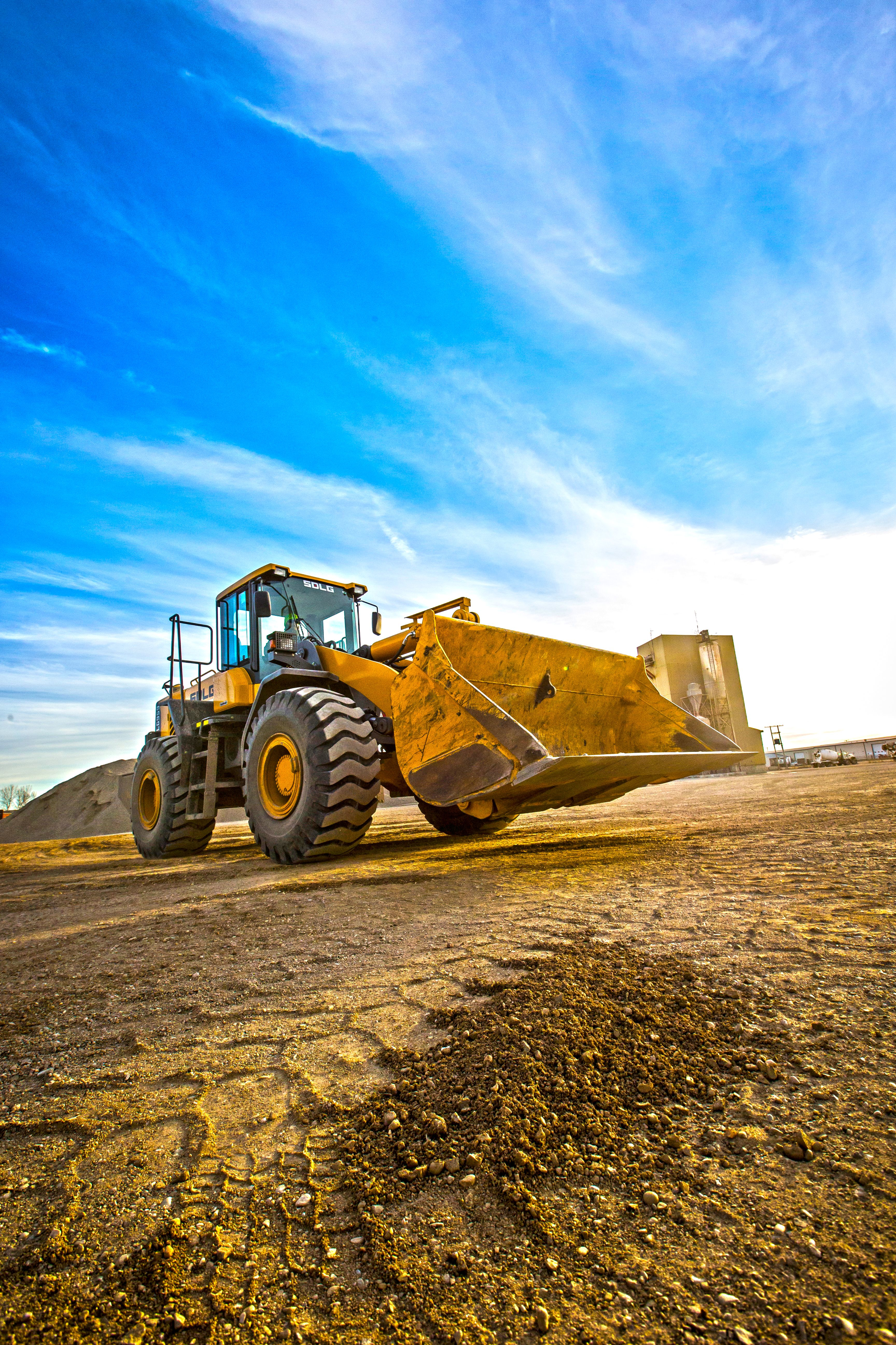Value-priced models are popular as support equipment for moving materials and supplies, as well as for applications involving corrosive or abusive environments.