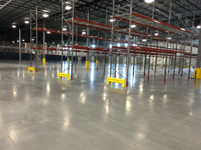 Pictured here is a warehouse/distribution center application using a lithium siliconate densifier.