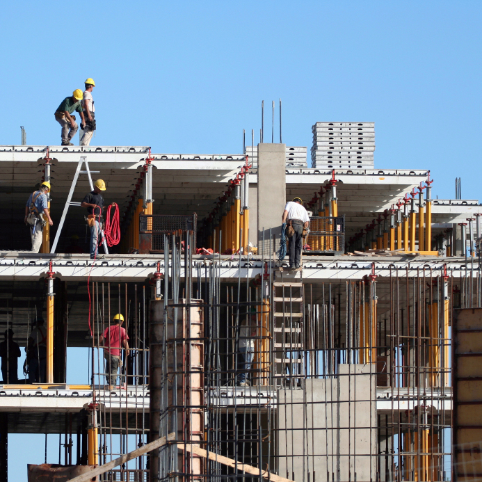 General contractors may be responsible for FSLA compliance over laborers who are the employees of staffing companies.