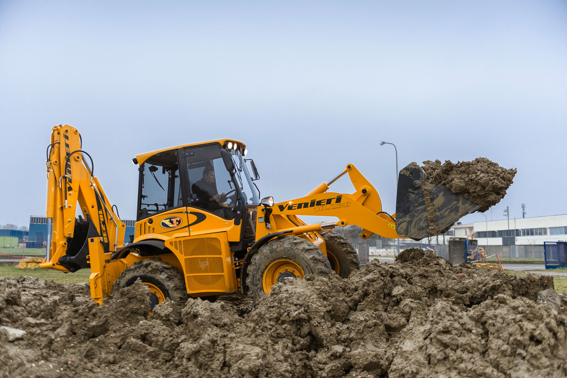 Ams V Enieri 10 23 D Articulated Backhoe 3