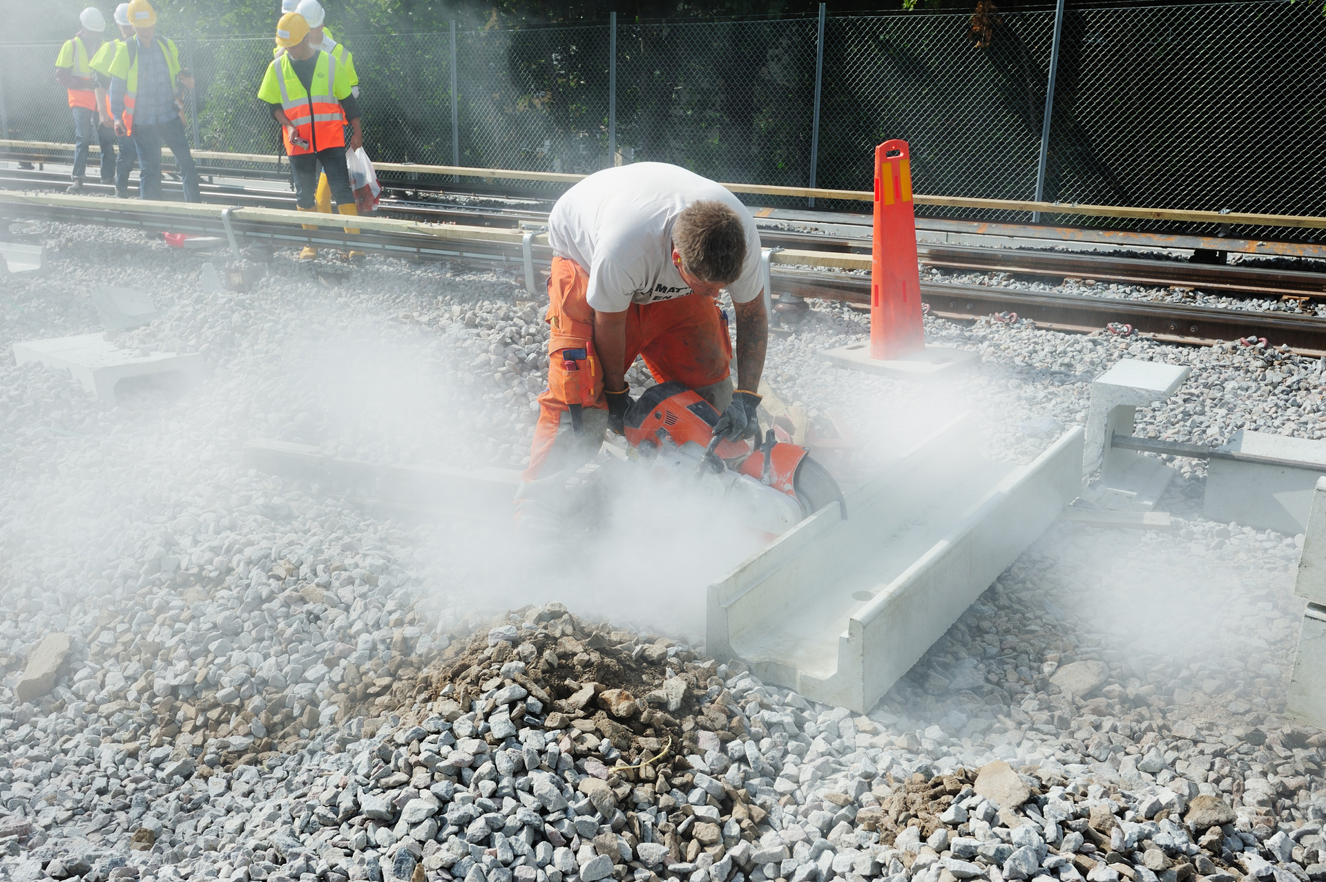 Inhaling toxic dust including harmful particles such as silica and asbestos has a profound impact on the lungs.