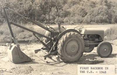 The Wain-Roy hydraulic backhoe attachment was the first recorded hydraulic backhoe in the U.S.