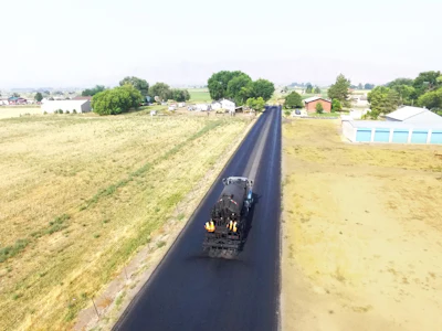 With clogs causing productivity problems, Morgan Pavement approached Neal Manufacturing for a custom solution pump and spray system for their high-volume truck.