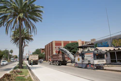 A Wirtgen W 150 CF compact milling machine was taksed with milling 15 miles of one of Mexico's most important economic and industrial centers.