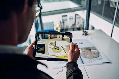 Liebherr allows workers to understand equipment through the screen with new AR app