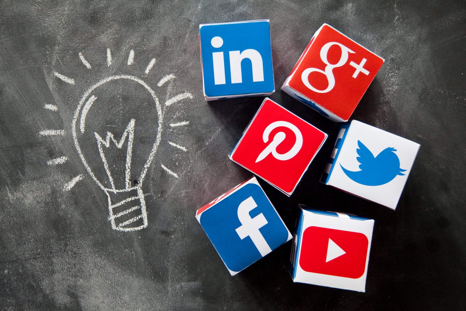 Social media is a great recruitment tool for construction companies.