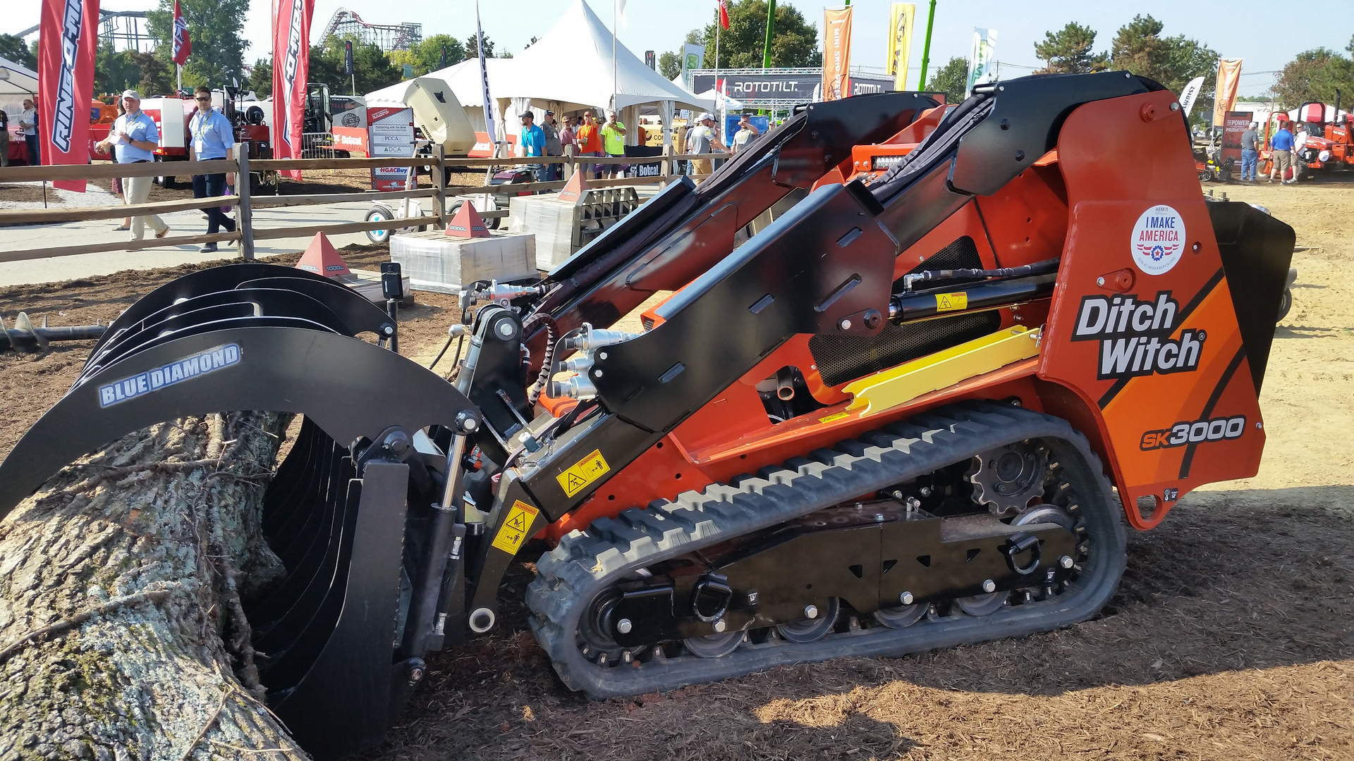 The SK3000 is powered by a 59-hp Yanmar turbocharged diesel engine and has a 3,100-lb. lift capacity and 5,500 lbs. of breakout force.