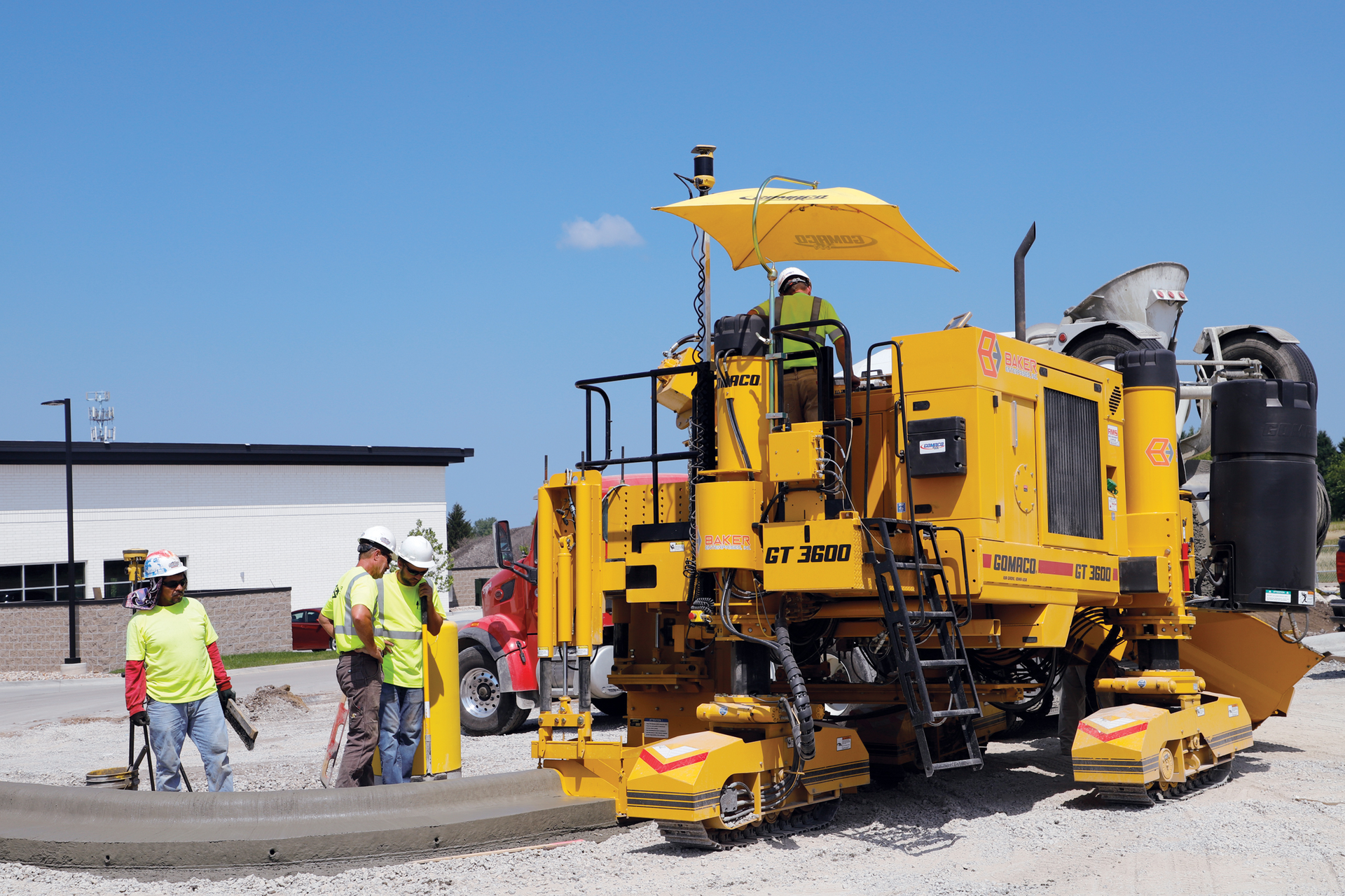 GOMACO’s line of new Xtreme curb and gutter machines have rotary-sensored slew drives on each of their three tracks for extreme steering capabilities. Their new hydraulics package allows inpedendent, individual control of track speed for smooth machine travel through a radius.