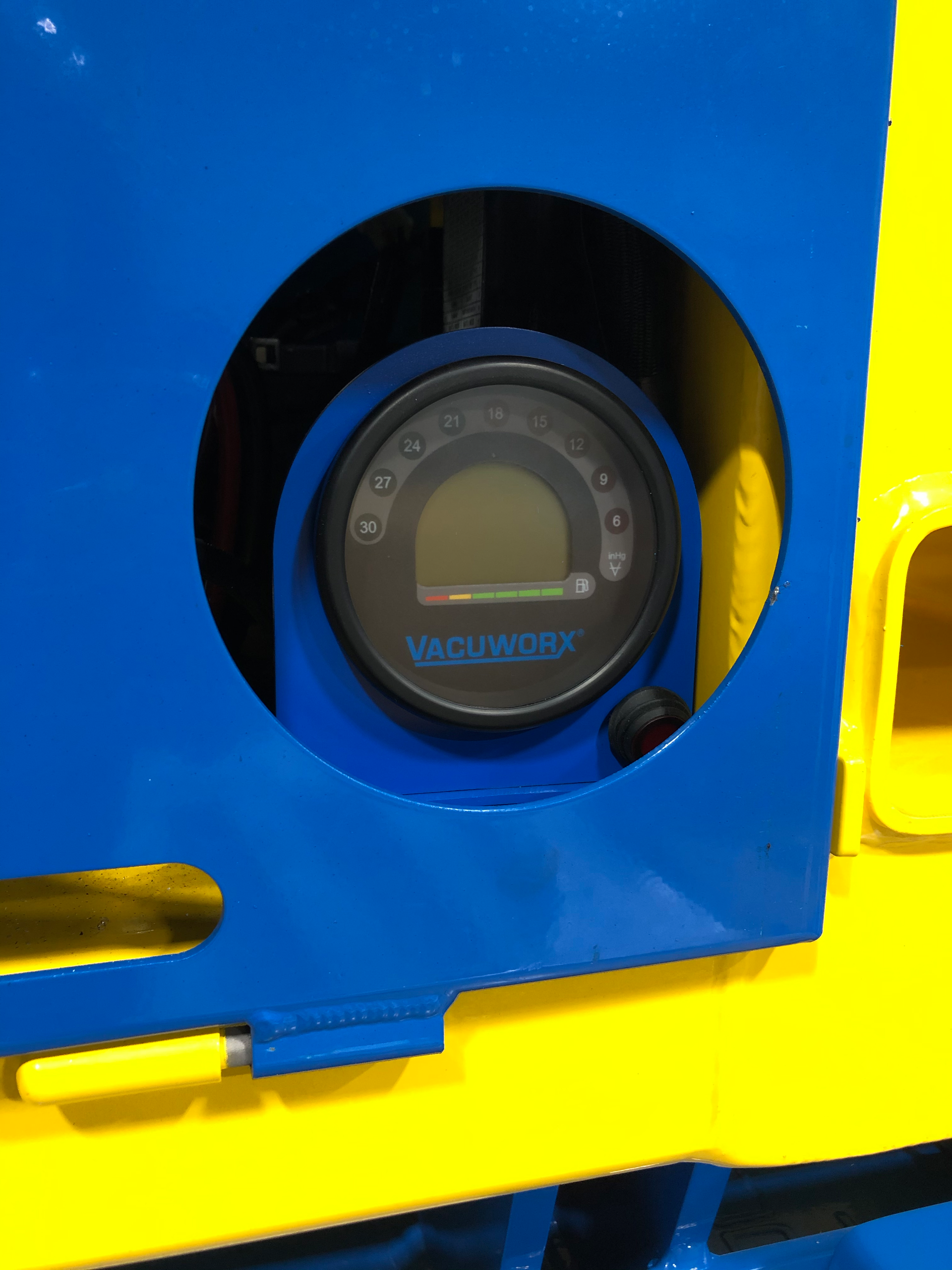 Vacuworx CAN bus system dashboard gauge