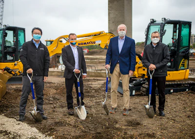 From left to right: Korekiyo (Kody) Yanagisawa, COO Komatsu Mining; John Koetz, President, Surface Mining, Komatsu; Milwaukee Mayor Tom Barrett; Jeff Dawes, CEO, Komatsu Mining.