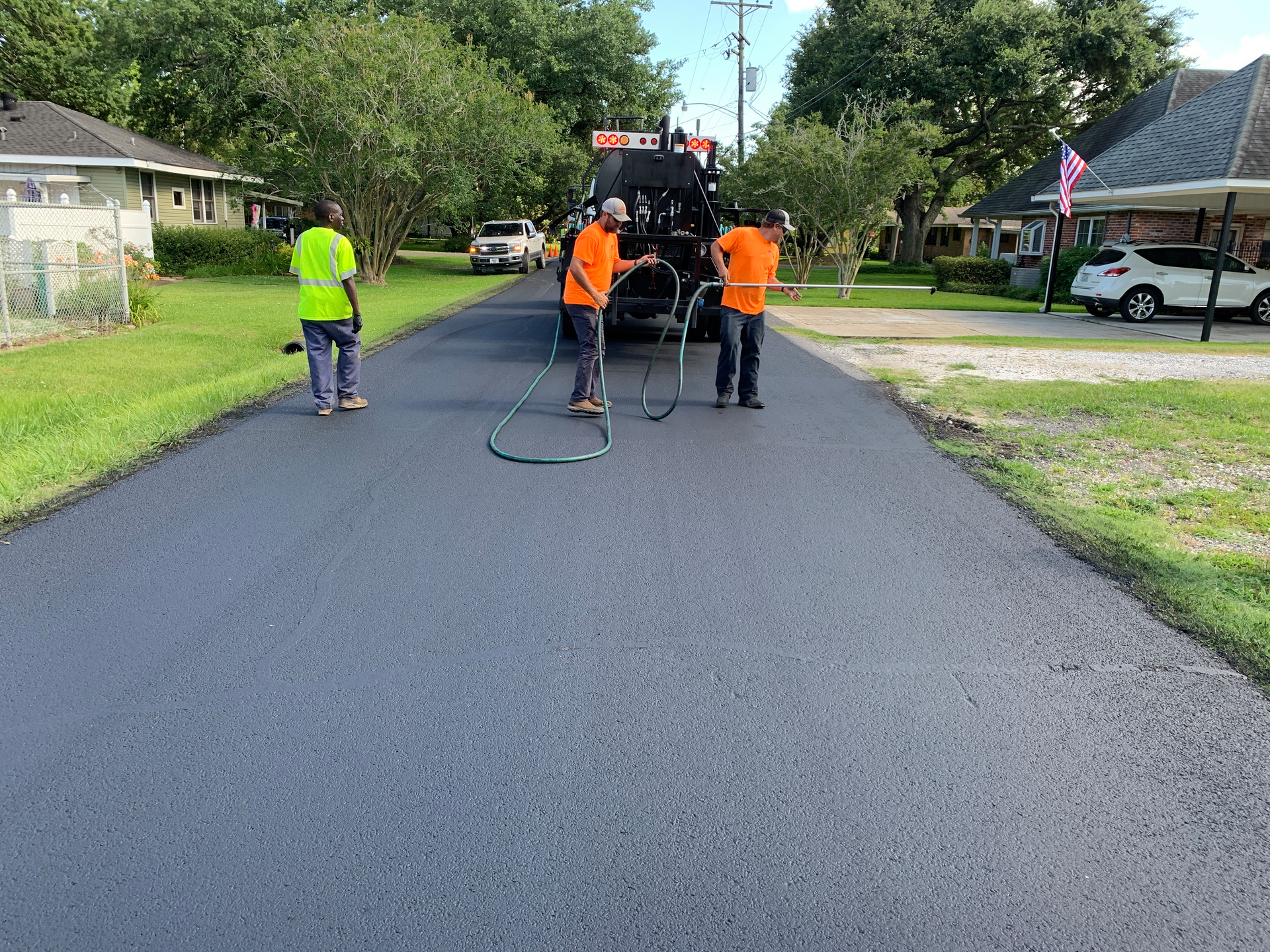 With the High-Volume Road Maintenance Vehicle’s Generation IV pump, Material Resources has the flexibility to apply a variety of sealcoat products, including Onyx, without worrying about clogs.