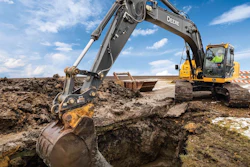 John Deere 210 G Lc Excavator Large Picture (1)