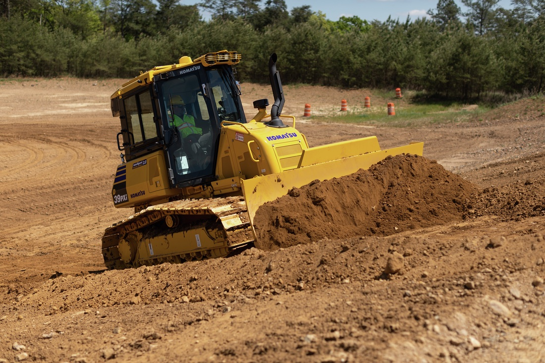 Komatsu D39 P Xi 24 Working