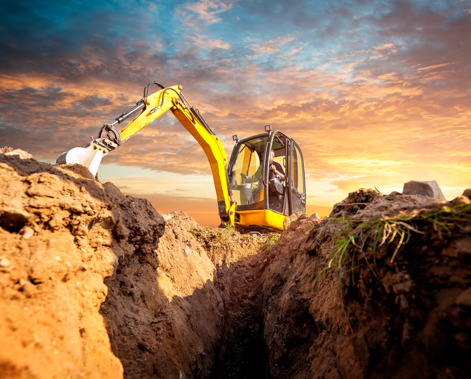 The demands and usage of mini-excavators simplify full electrification of these machines.