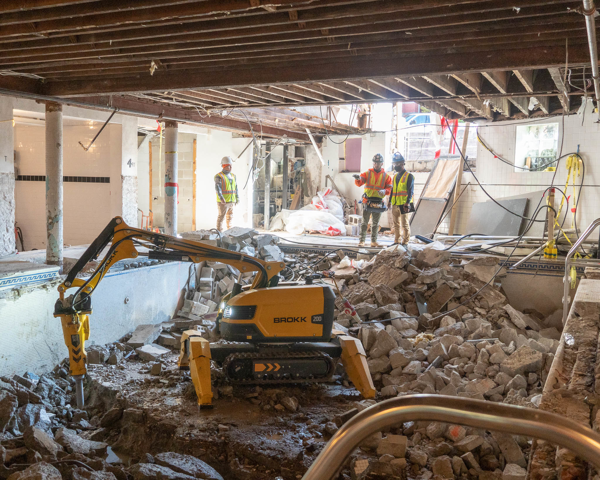 ADEP partnered with Brokk to match demolition robots that would reduce crew size in a confined space while increasing productivity 50% over alternatives.