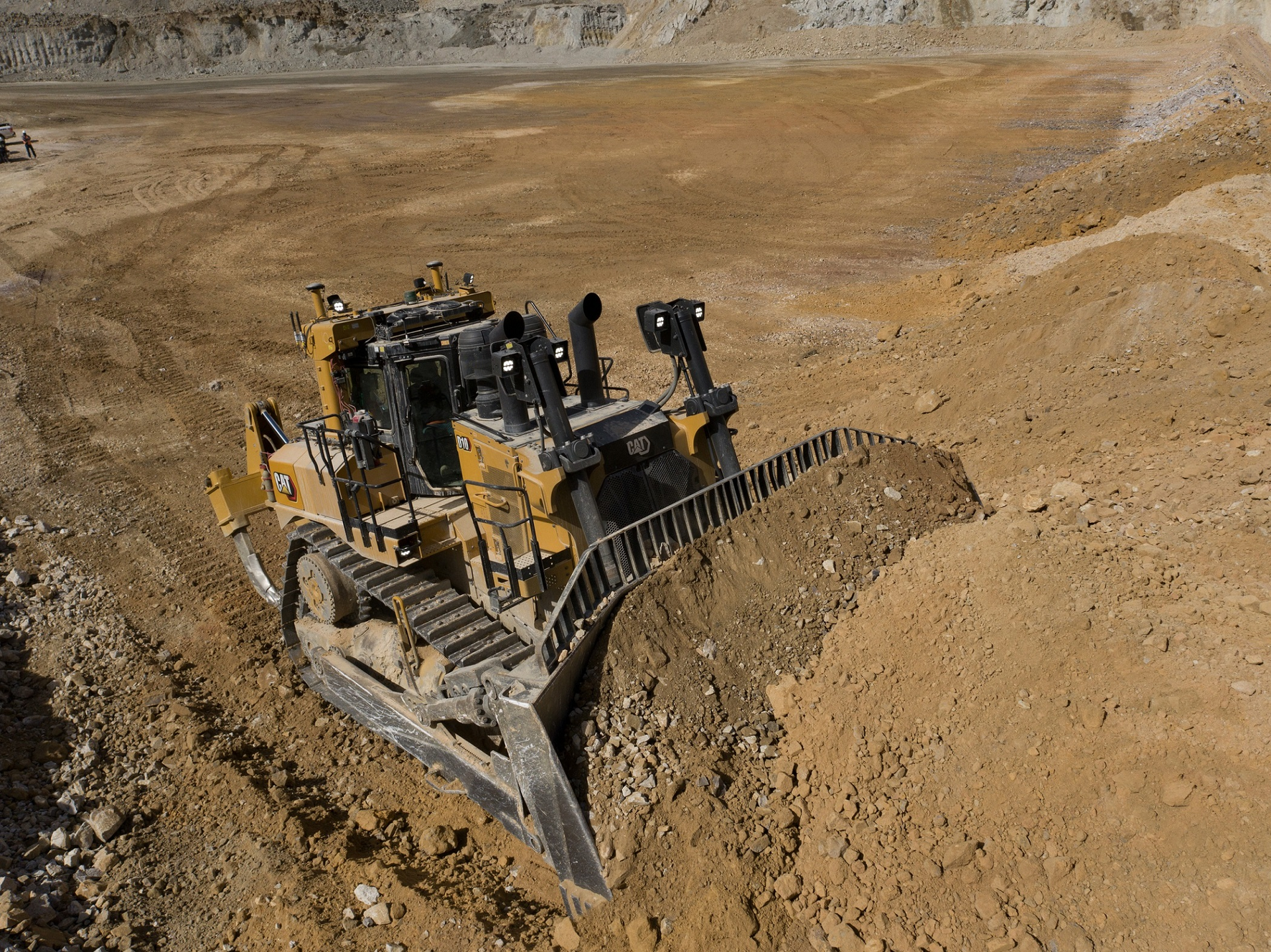 The new Cat D10 dozer offers up to 4% less fuel consumption than the previous model.