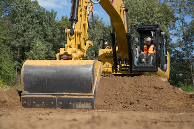 Cat Grade with Assist comes standard on most of the excavator lineup from the 313 to the 352. It enables the operator to maintain grade and accuracy with less mental fatigue. Caterpillar offers a standard 2D solution for those who want to maintain a specific depth, as well as a 3D solution from the factory or from a SITECH dealer.