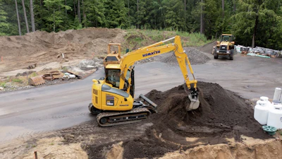 Komatsu Pc78 11 Digging