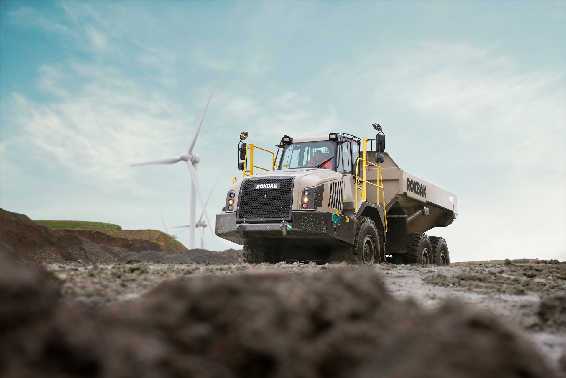 Rokbak Hauler In Quarry 2
