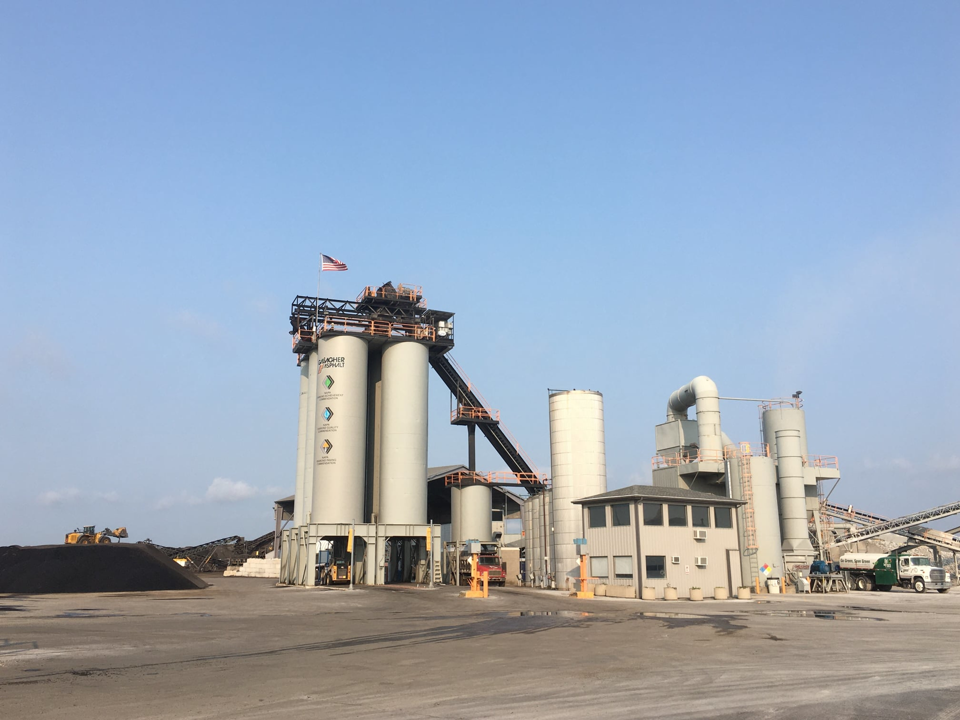 Gallagher Asphalt, Thornton, IL, uses a paperless process for truck planning, scheduling, e‐Ticketing, digital timecards and faster invoicing/payment
