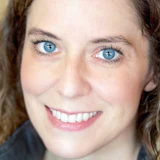 Karen Scally Headshot
